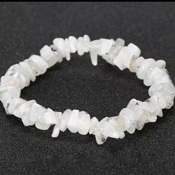 Bracelet And Earrings Set - White Turquoise - Natural Stone Healing Energy - Picture 9 of 12